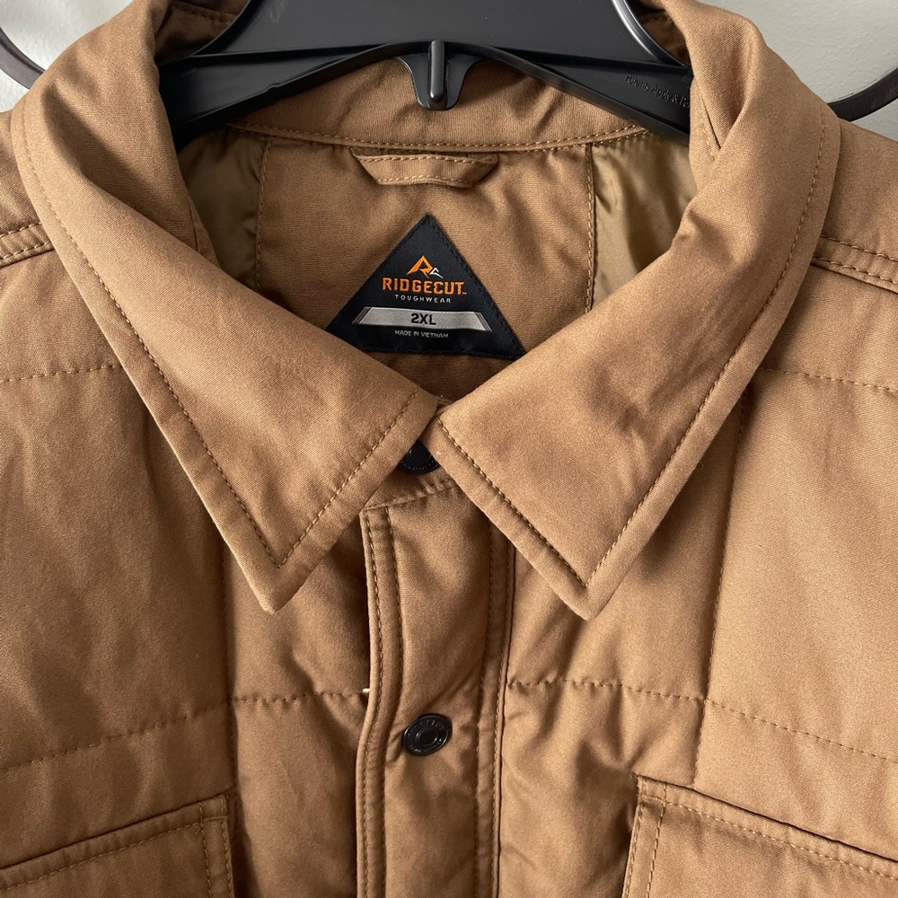 Men’s Ridgecut Quilted Jacket - Picture 3 of 6
